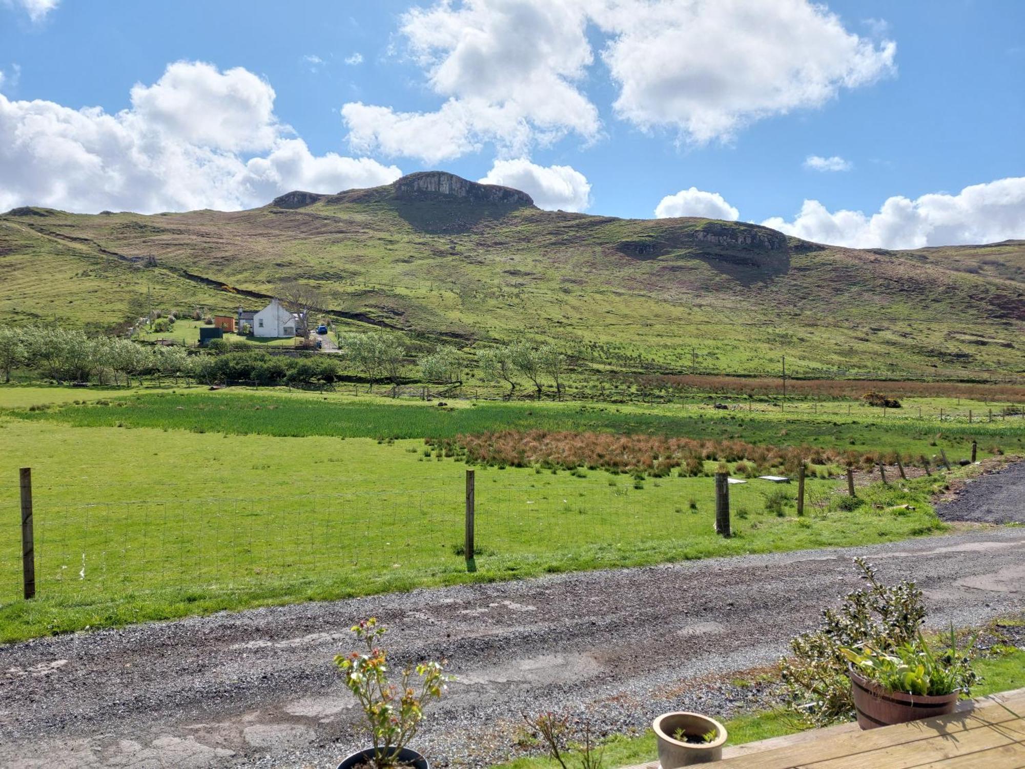 Crofters Cabin Bracadale Exterior foto